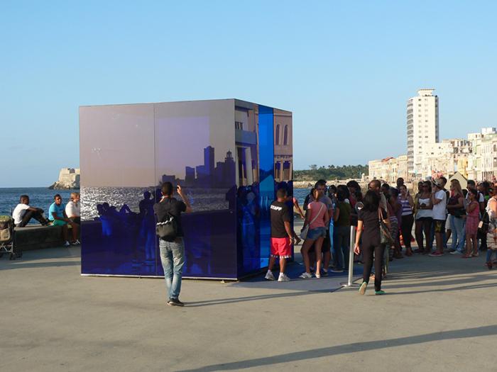 « Le cube bleu », de Rachel Valés Camejo (Cuba).