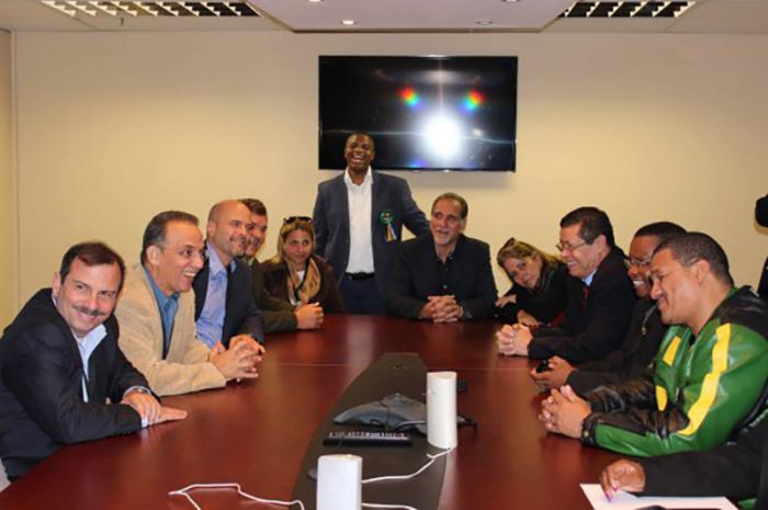 Témoignages de sympathie pour les Cinq en Afrique du Sud