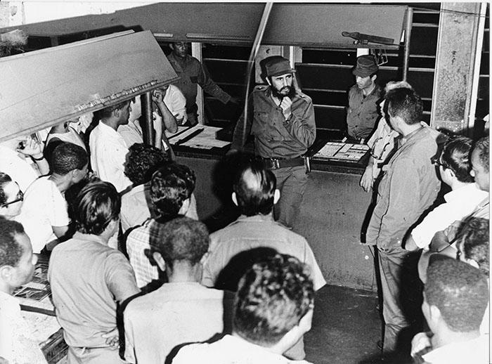 Fidel au journal Granma