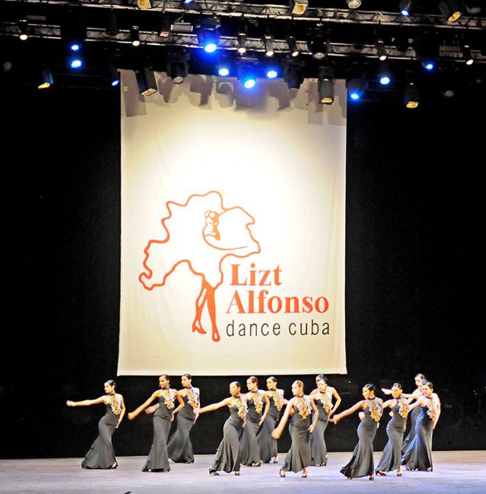 Le Ballet infantile de la compagnie Lizt Alfonso lors de l’inauguration du Congrès Université 2016 au Théâtre Karl Marx de La Havane.