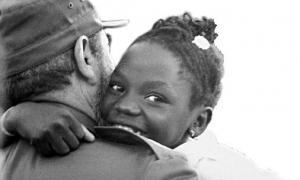 Fidel, lors de l'épidémie de dengue hémorragique, visitait constamment les centres de soins. 