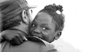 Fidel, lors de l'épidémie de dengue hémorragique, visitait constamment les centres de soins. 