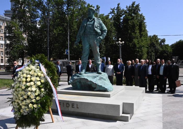 L'hommage à Fidel à Moscou.